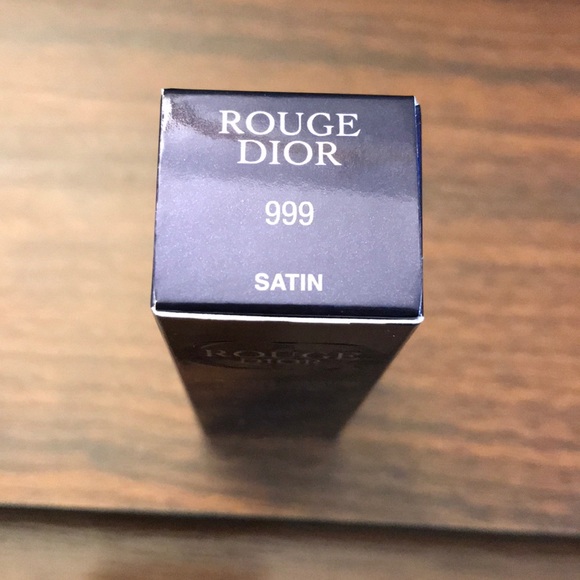 Rouge Dior Lipstick 999 red - Picture 2 of 3